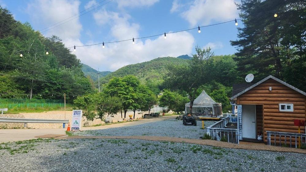 Hongcheon Gongjaksan Recreational Forest Pension Kültér fotó