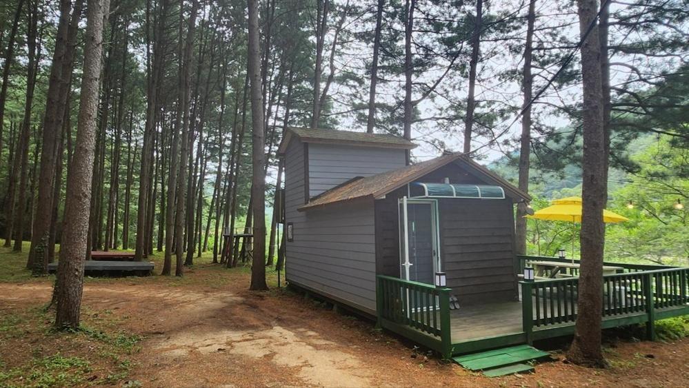 Hongcheon Gongjaksan Recreational Forest Pension Kültér fotó